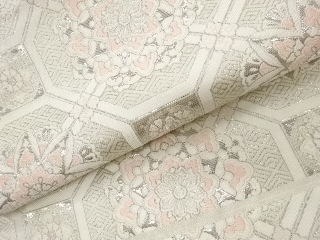  九百錦プラチナ箔蜀江に華文模様織出し袋帯